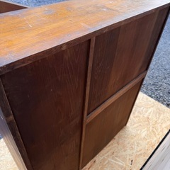 アンティーク風　木製キャビネットの画像