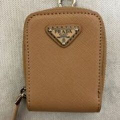 プラダの小物入れ