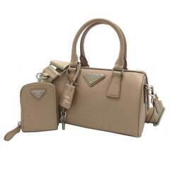 プラダの小物入れの画像