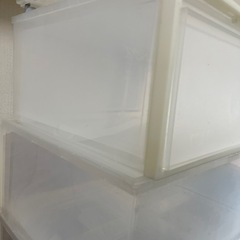 [引き取り先決定]衣装ケース4個の画像