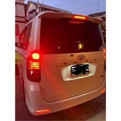 トヨタ ヴォクシーの画像