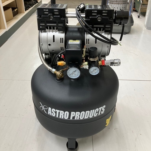 楽天市場】アストロプロダクツ 縦型 サイレントエアコンプレッサー 38L VSC033 | 空気圧縮機 エアタンク 静音 : アストロプロダクツ  楽天市場店