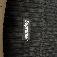 supremeニット帽の画像