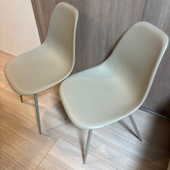 LOWYA ダイニングチェア2脚セット
の画像