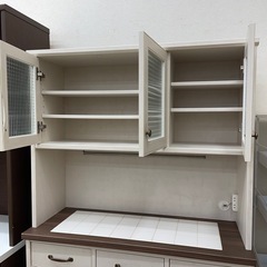 クリーニング済み ☆ジモティ割あり☆ 食器棚 泥臭く