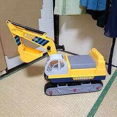 おもちゃの乗り物　ショベルカー　2