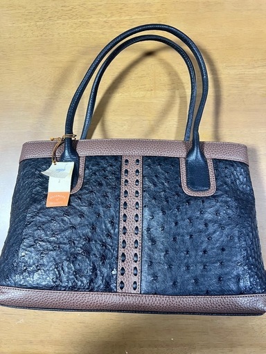 楽天市場】【美品】ブルガリ【BVLGARI】ブルガリロゴ ラフィア スモール トートバッグ ナチュラル ホワイト 2WAYショルダー ハンドバッグ  巾着付き フリンジ スネークヘッド かごバッグ 292073 LOGO TOTE BAG【Aランク】【中古】 : 買取小町