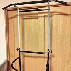 懸垂 チンニング ぶら下がり健康器：BODY MAKER