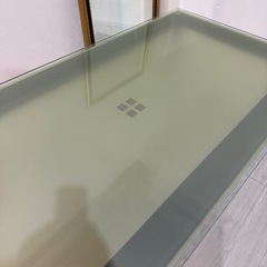 カリモク　ダイニングテーブル　ガラステーブル　食卓の画像