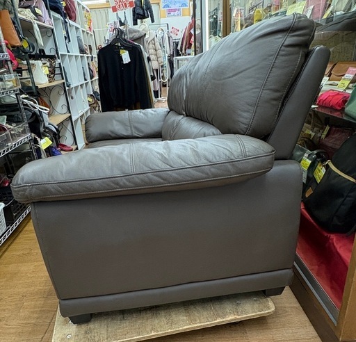 ☆ジモティー割引有☆ 2Pﾚｻﾞｰｿﾌｧ (ドリーム荒牧店) 中山寺のソファ《2人掛けソファ》の中古あげます・譲ります｜ジモティーで不用品の処分