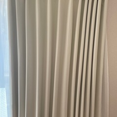 ニトリ　遮光1級・遮熱カーテン（無地・アイボリー）200×200 2枚＋レースカーテンの画像
