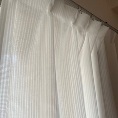 ニトリ　遮光1級・遮熱カーテン（無地・アイボリー）200×200 2枚＋レースカーテンの画像