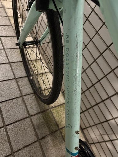 ブリヂストン　クロスバイク（空気入れ付き）