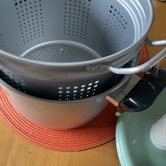 取り引き中FREE 無料で皿、鍋など譲りますの画像