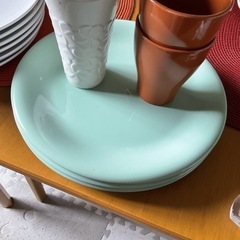 取り引き中FREE 無料で皿、鍋など譲りますの画像