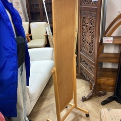 0202 キャスター付木製ミラーの画像