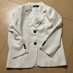 新品未使用　アイボリー　ジャケット　フリーサイズ