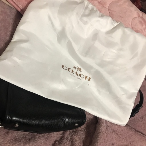 COACH】【今週限定価格】黒革ショルダーバッグ・スワッガー21