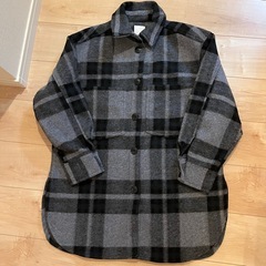 H&M フェルトジャケットの画像