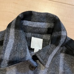 H&M フェルトジャケットの画像
