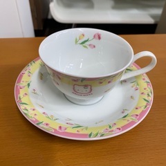 523 HELLO KITTY ティーカップセット  の画像