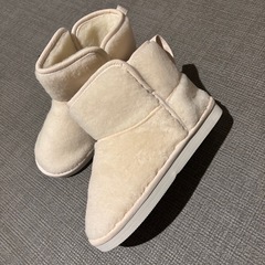 Ｈ＆Ｍ ムートンブーツ2セットの画像