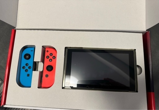 Nintendo Switch 本体 青/赤 Joy-Con Nintendo Switch 本体 青⁄赤