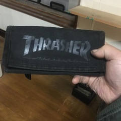 THRASHERの財布