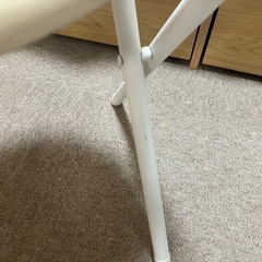 折り畳みタイプのチェアの画像