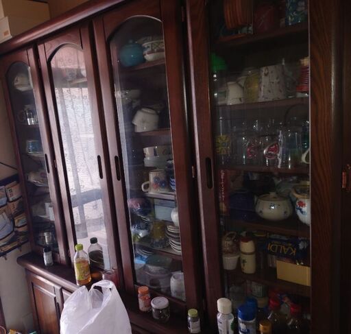 食器棚 (かぶとむち) 三田の収納家具《食器棚、キッチン収納》の中古あげます・譲ります｜ジモティーで不用品の処分