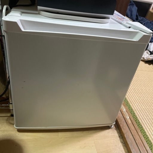 サイドバイサイド冷蔵庫 ホワイト W913×H1765mm