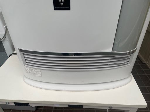シャープ 加湿セラミックファンヒーター (KST荷物配送) 北巽の季節、空調家電《ファンヒーター》の中古あげます・譲ります｜ジモティーで不用品の処分
