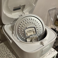 【至急の受け渡し希望⭐️】炊飯器 ホワイト AT-RM32B-WH [3合 /マイコン]の画像