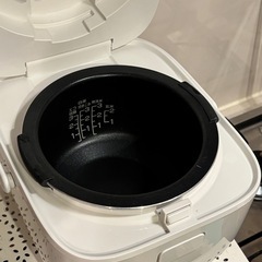 【至急の受け渡し希望⭐️】炊飯器 ホワイト AT-RM32B-WH [3合 /マイコン]の画像