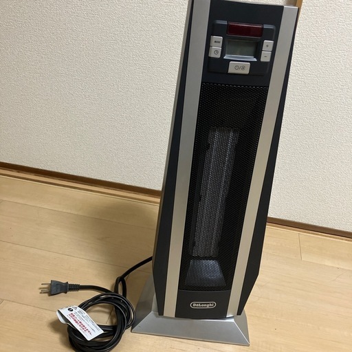 【値下げしました】お渡し場所相談可◎デロンギ　タワーセラミックファンヒーター