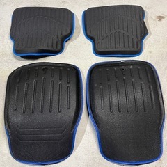 【美品】車内マット 4枚セットの画像