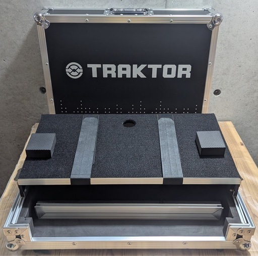TRAKTOR Control DJケース ハードケース