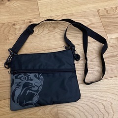 阪神タイガース　サコッシュ　黒　　
