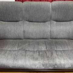 (自力で持ち帰りが可能な方)3人掛けソファ無償で譲ります