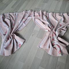 遮光カーテン薔薇模様