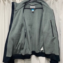Columbia ブラック ジップアップジャケットの画像