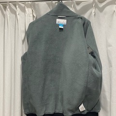 Columbia ブラック ジップアップジャケットの画像