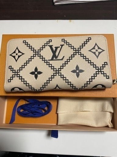 VUITTONアンプラントレディース