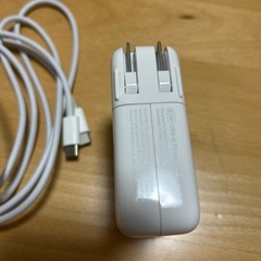 【Apple純正品】 61w USB-C電源アダプタ(A1947)の画像