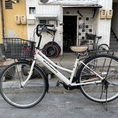 【楽天市場】【5倍ポイントアップ】 ママチャリ シティサイクル 26インチ 自転車 シティ車 LEDオートライト 折りたたみ自転車 婦人車 大型カゴ  荷台付き 鍵付き 軽快自転車 シティ自転車 通勤 通学 街乗り 激安 安い お出掛け 新生活 人気 プレゼント【関西 