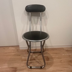 ※買取り確定※【使用期間約1年】折りたたみイスの画像