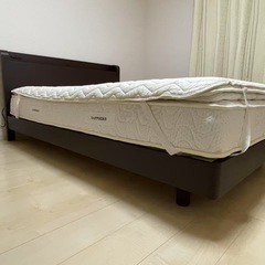 決まりました！ダブルベッドフレームの画像