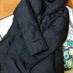超美品レディースダウンコートマフラー付きの画像