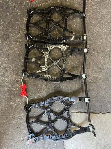 車高調 ハイラックス ハイエース ダットラ？ 車高調 ハイラックス