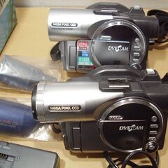 日立 DVDカム WOOO DZ-MV580 箱付き 本体２台　1台おまけの画像